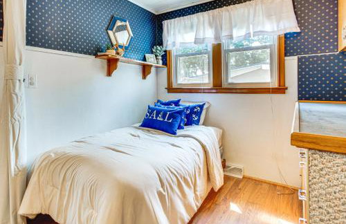 Lakefront Home with Patio in Havana! - Photo 17