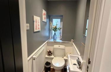 Cannons Loft Central Buxton, Duplex loft 3 bedroom Set over 3 floors stairs no lift sleeps 5 - Photo 20