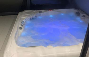 Bay Tree Lodge: Lakeside lodge w/hot tub & cinema surround sound - Foto 9