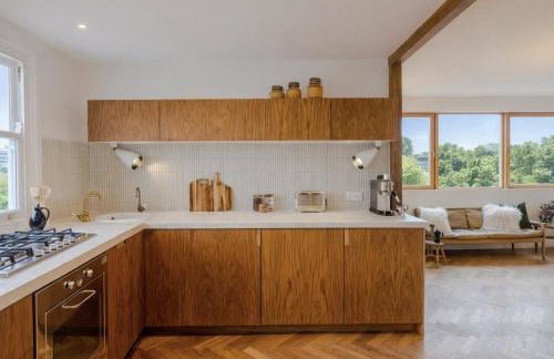 Beautiful 2 Bedroom Roof Top Apartment - Foto 16