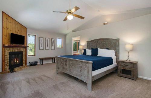 Smitten in da Mitten - 18 acres, Arcades, High Spd Web, Hot Tub, Pond! - Foto 56