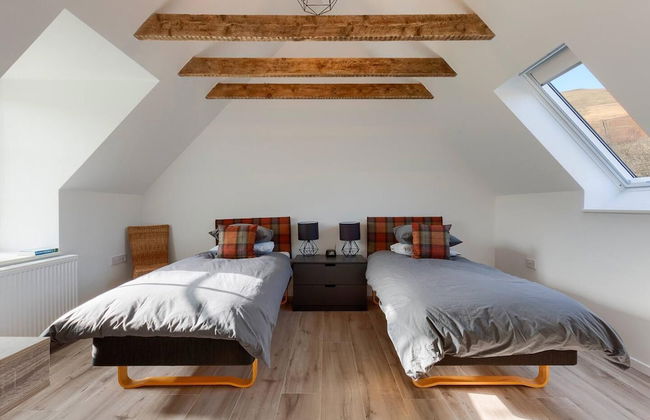 Dalveich Cottage W/hot tub & Stunning Views - Photo 7