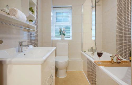 Avenue Apartment - Close to City Centre - Free Parking, Super-Fast Wifi and Smart TV by Yoko Property - Foto 8