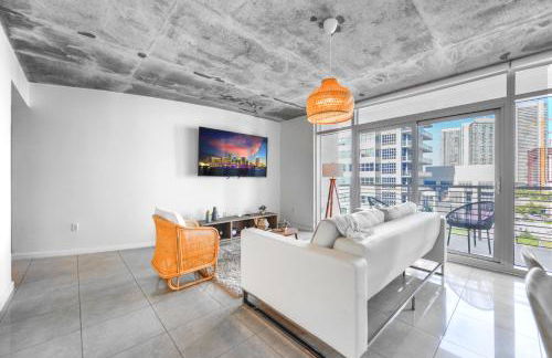Contemporary Midtown Condo - Pool & Free Parking - Foto 1