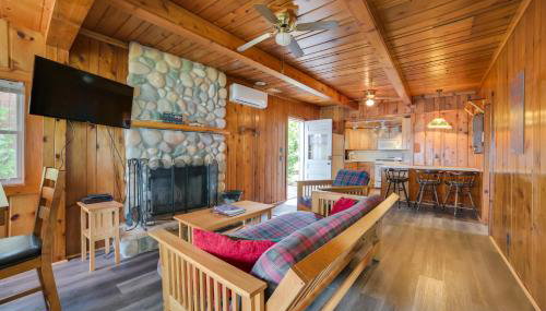 Pet Friendly Mullett Lake Cabin with Dock! - Foto 4