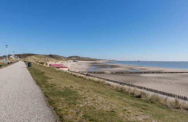 Charming Holiday Home With a Terrace - Photo 23