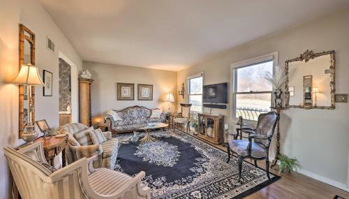 Cozy Kansas City Home w/ Yard - 9 Mi to Dtwn! - Photo 3