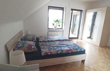 Gemütliche Ferienwohnung mit großer Dachterasse in gehobener Wohngegend - Foto 8