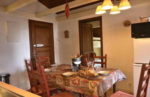 Confortable 3 pièces, 6 pers, balcon sud, proche télésiège, animaux OK, parking, WiFi - FR-1-676-202 - Foto 2