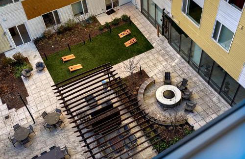 Hyatus Luxury Residences Boston Everett Premier Collection - Photo 56