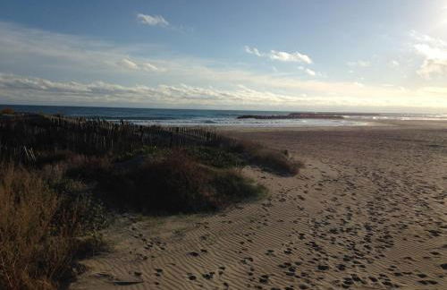 Charmant 2 pièces à Sète, à 300m de la plage avec parking et loggia vitrée - FR-1-338-302 - Photo 7