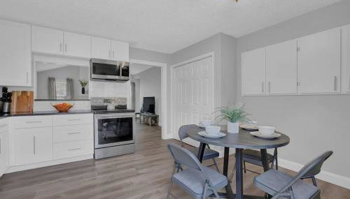 The Smart Stay ! New Remodel! Minutes from Atlanta - Foto 5