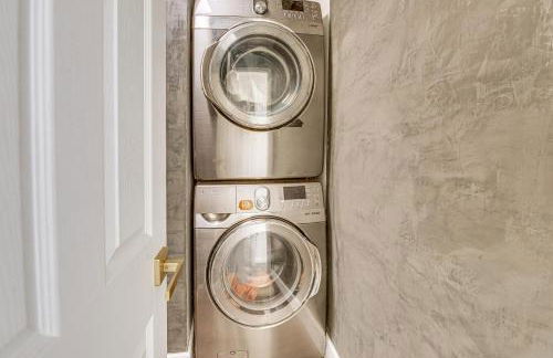 Los Angeles Townhome Off-Street Parking and Balcony - Foto 22