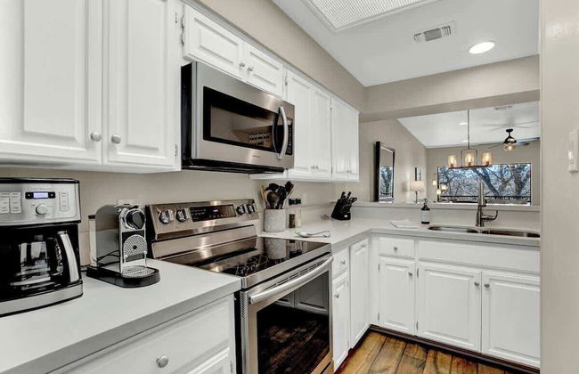 Luxury Riverfront Condo 1 BLK to Schlitterbahn! - Foto 10