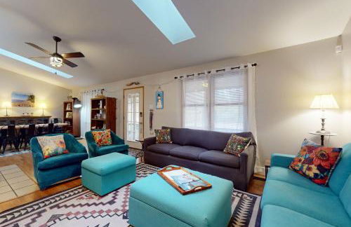 Four Bedrooms & a Beach - Photo 5