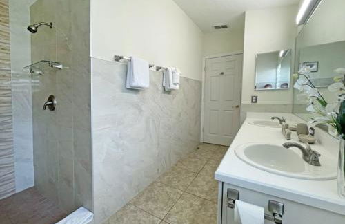 Greatest Grove 4 Bedroom Home by RedAwning - Foto 27