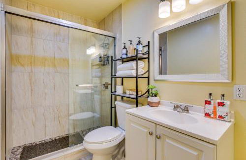 4 Mi to Lake Arrowhead Cabin with Grill and Deck! - Foto 15