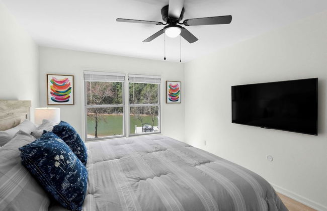 Knotty Pines by Avantstay Lake Views, Renovated - Foto 5