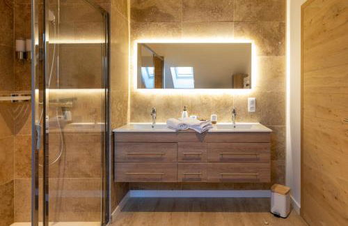 Lodge ou Gîte de caractére avec jaccuzi spa piscine - Foto 41