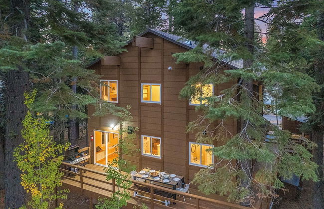 Homewood by Avantstay Amazing Family Cabin w Hot Tub Sauna - Foto 1