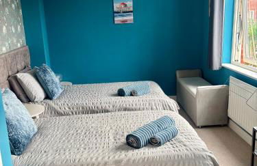 4 bed Townhouse with spectacular views 4 miles from Cardiff 10min drive or train journey to city centre - Photo 31