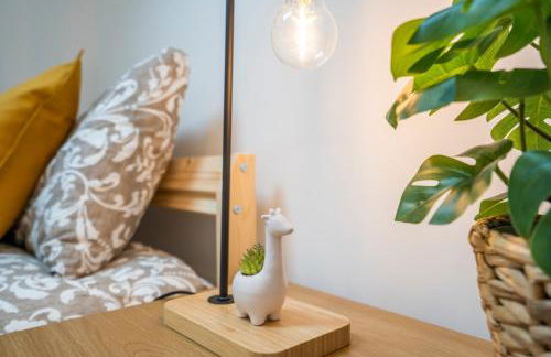 Modern Apartment -Free Parking - by Holiday Homes - Foto 33