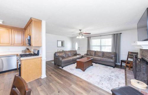 Sleeps 8, Lake Lanier Hidden Gem - Foto 39