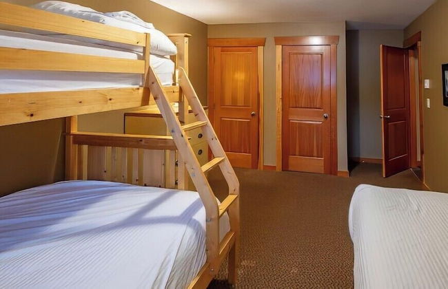 Pinnacle Ridge Chalets by Fernie Lodging - Photo 24