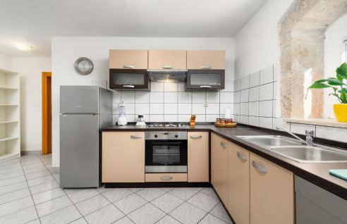 Amazing Apartment In Podpican With Wifi - Foto 6