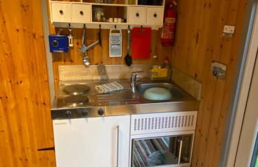 Luxury Railway carriage with own private hot tub - Photo 21