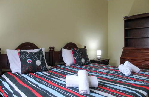 Waterfall House - Photo 14