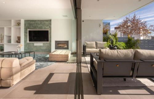 Modern Oasis: 4 Bedroom Villa in Ibiza City, 1263 - Foto 13