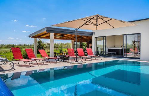 Secluded Pool House Kupa /w Sauna & Jacuzzi - Happy Rentals - Foto 4