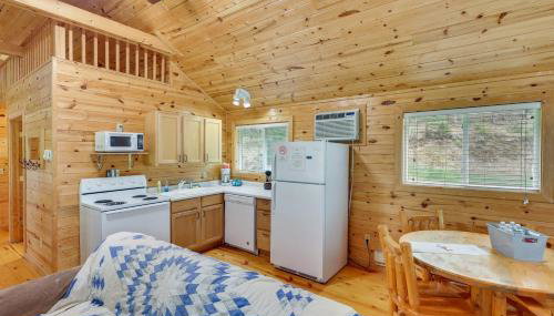 Hike, Ski, ATV and More Deadwood Cabin with Grill - Foto 3