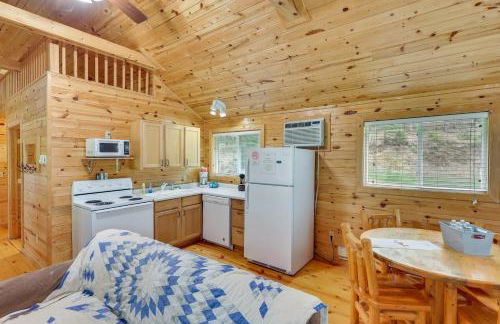 Hike, Ski, ATV and More Deadwood Cabin with Grill - Foto 3