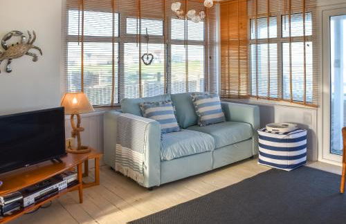 Bacton Beach House - Photo 2