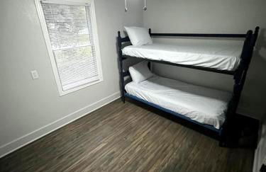 Cozy Main Floor Rental - Foto 7