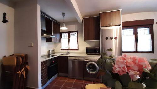 Casa con patio y chimenea en Piedralaves - Photo 3