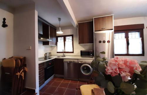 Casa con patio y chimenea en Piedralaves - Photo 3