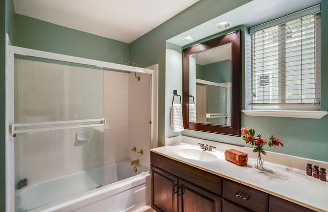 Le n by Avantstay Private Breathtaking Character Cottage w Pool Hot Tub - Foto 27