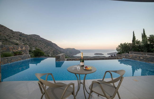 Sea View 6 Bedroom Villa With a Heated Pool - Foto 2