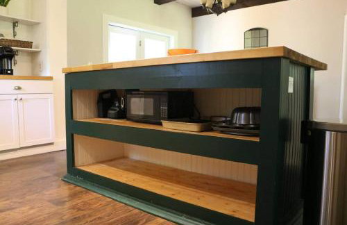 Dual-Home Berkshire Retreat Sleeps 16 - Foto 76