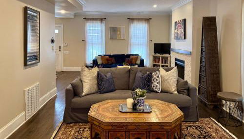 5 Bedroom Huge House in Best Location Parking Fireplace Back Yard - Foto 4