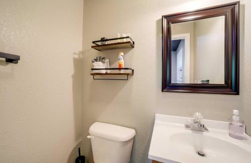 Private Hot Tub, Yard Pet-Friendly Whittier Cabin - Foto 13