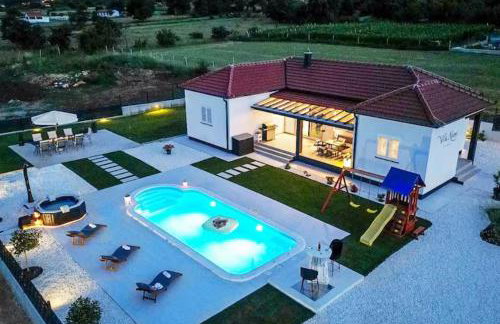 Villa Noemi - Foto 1