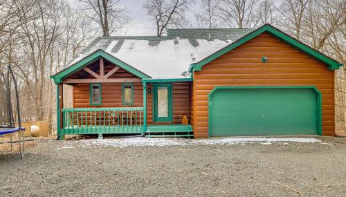 Lovely Poconos Cabin with Resort Amenities! - Foto 3