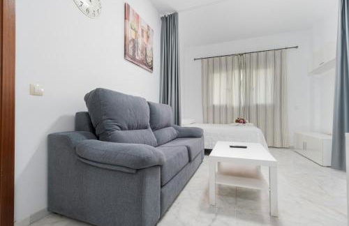 Apartamento Deluxe 2 Room Piscina Parking LuxSevilla Bormujos - Foto 26