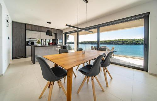 Villa Veronica with pool first line at sea - Foto 21