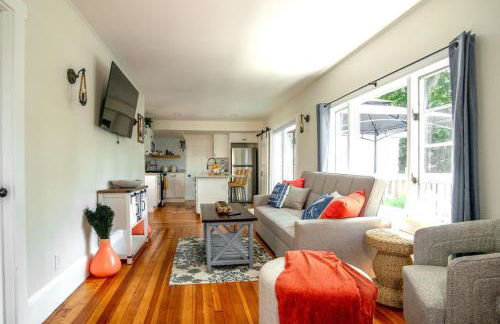 Lakeview Getaway with Hot Tub - Foto 1