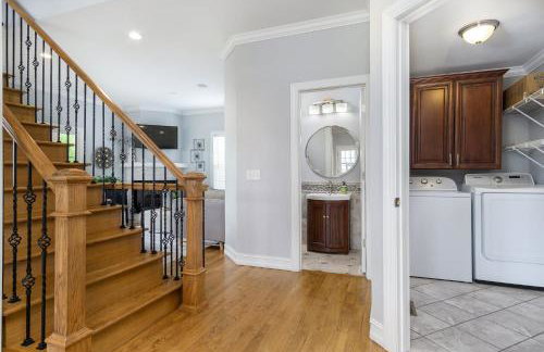 Hot Tub, Views & Game Room - 20 min to Downtown Asheville! - Foto 24